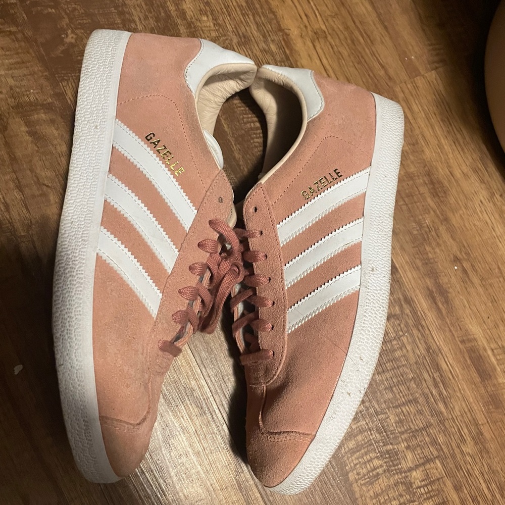 Women’s size 10 Gazelle adidas